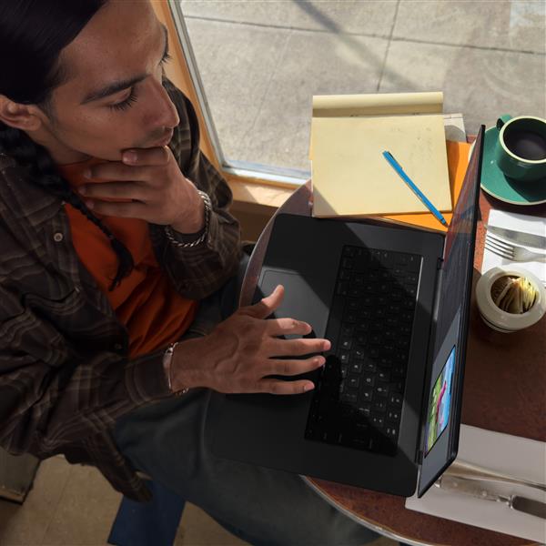 Apple MRX83J-A MacBook Pro【14インチ14コアCPUと30コアGPUを Apple MRX83J-A MacBook Pro【14インチ14コアCPUと30コアGPUを