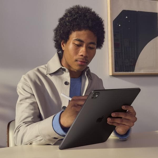 【未開封新品】iPadPro13インチWi-Fi 1TB 標準ガラス スペース黒 13インチiPad Pro Wi-Fiモデル 1TB（標準ガラス搭載）- スペース