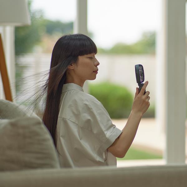 スキマスイッチ ハンディファン 楽天市場】HIRO ヒロ 5 BLADES ハンディファン グリーン HDL-4065