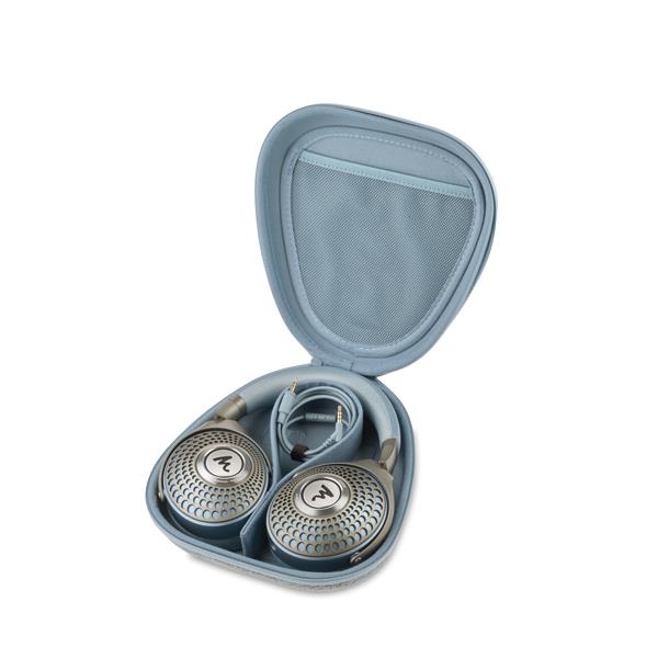 【超美品】Focal Azurys 有線ヘッドフォン FOCAL ヘッドフォン AZURYS（アズリス）【アラウンドイヤー型