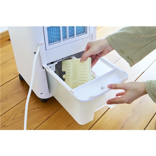 新品　未開封　送料無料　スチーム式　ファイヤー加湿器　ホワイト×2ブラック×2 楽天市場】apix サーキュレーションファンの通販