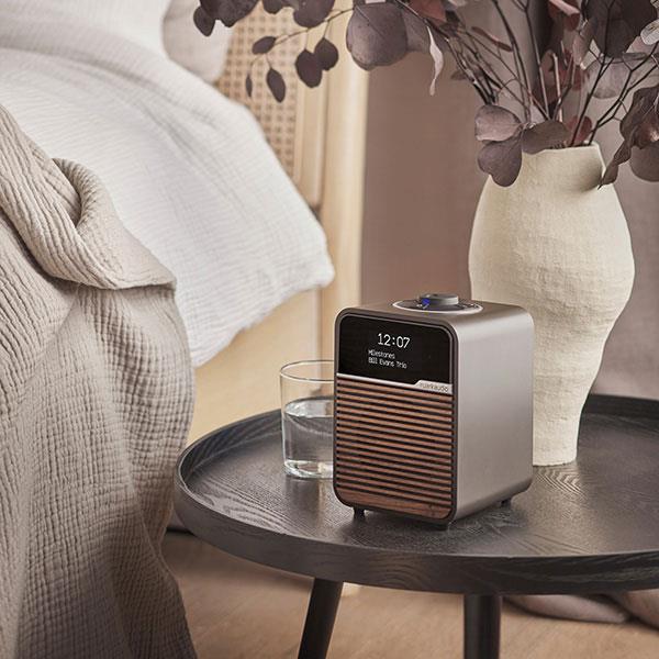 ruarkaudio R1 Mk4 Deluxe Bluetooth Radio R1D-ESP-Espresso | ノジマ