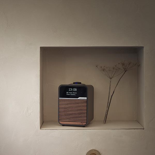 ruarkaudio R1 Mk4 Deluxe Bluetooth Radio R1D-ESP-Espresso | ノジマ