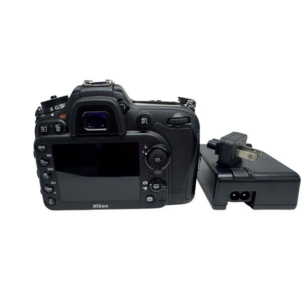 Nikon 【中古品】 デジタル一眼カメラ D7200 18-140 VR レンズ